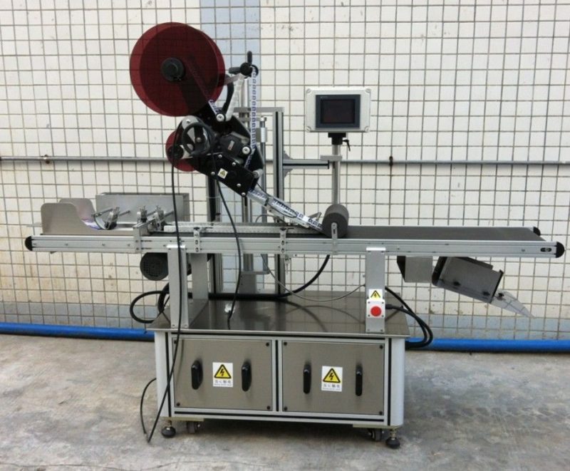 Txina goiko etiketatzeko makina Maskarako / zabaldu gabeko kartoi / paperezko poltsetarako, gainazal lauko etiketa aplikatzailearen hornitzailea