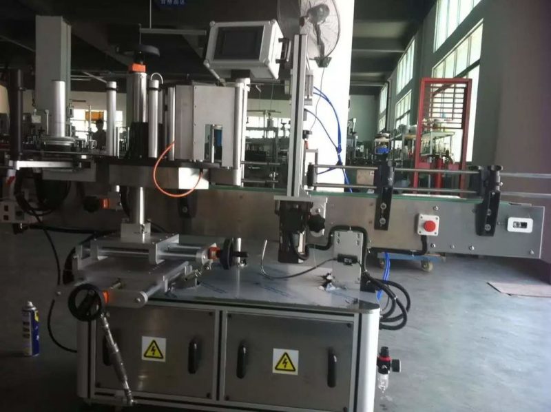 Fruta / Barazki Zukuak Botila Biribileko Eranskailuen Etiketa Makina Edarien Industriarako hornitzailea